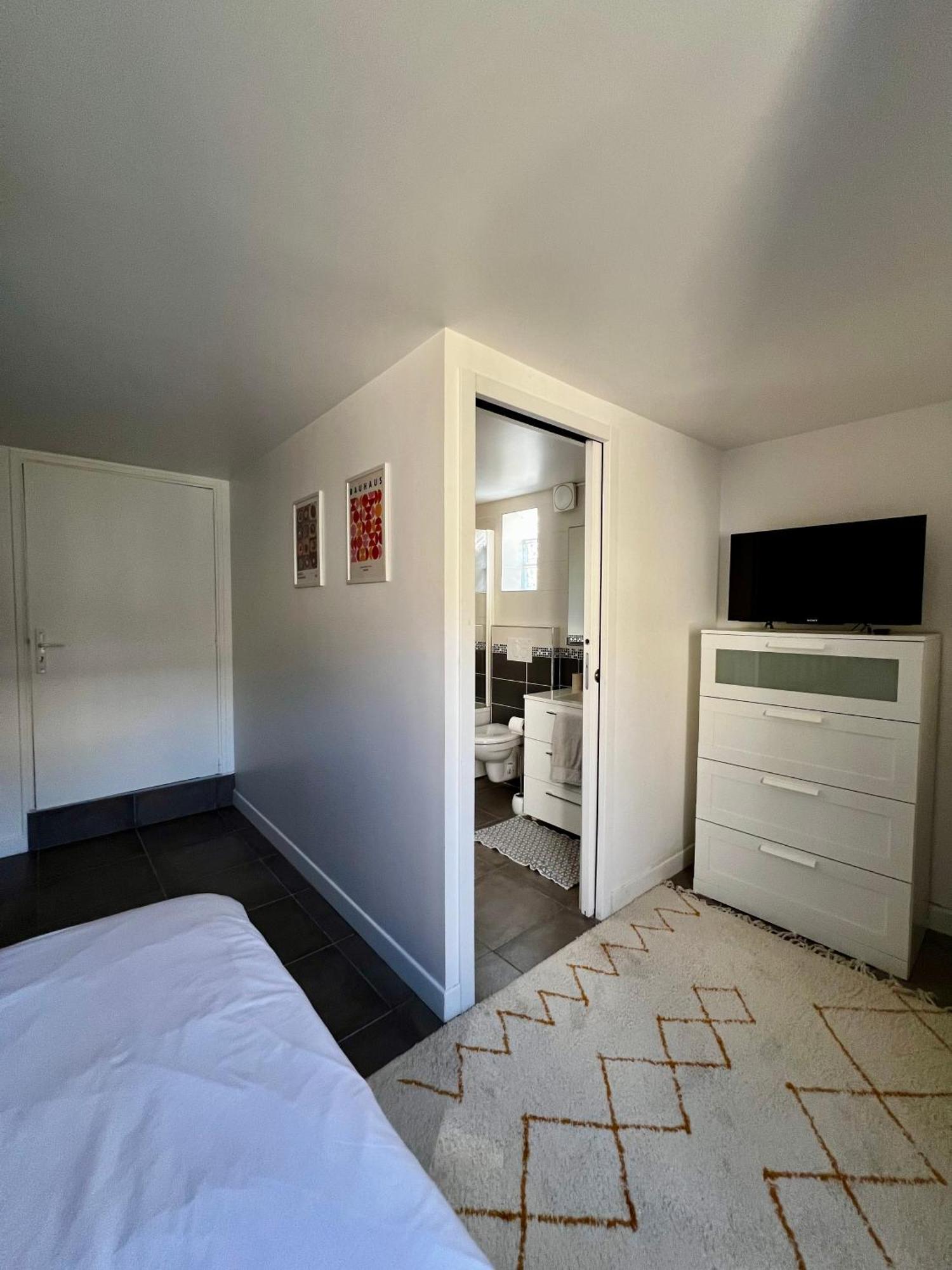 Chambre Dans Maison Meuliere Avec Jardin Chelles  Ngoại thất bức ảnh
